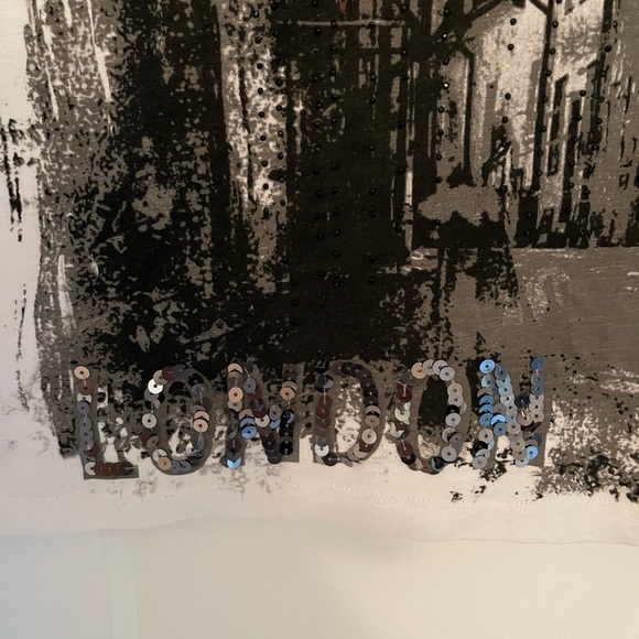 Fun T-shirt. 100% cotton, highlighting London. Size 1X. $12.00 - Picture 2 of 4